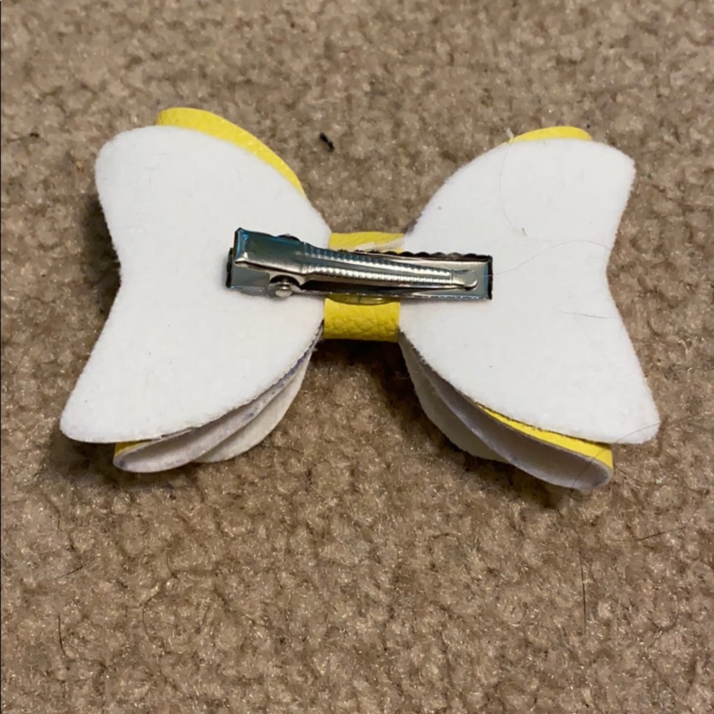 Homemade Bow✨ - Picture 2 of 2